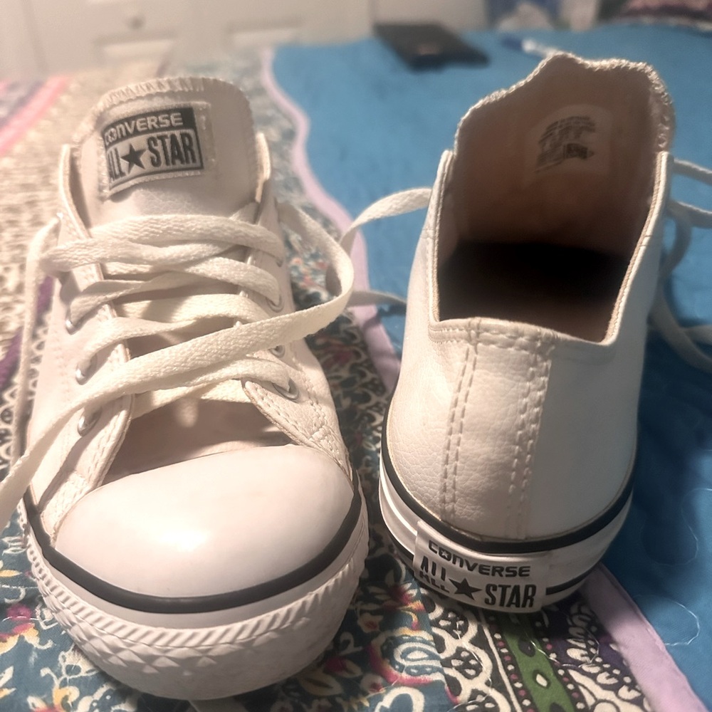 White leather Chuck Taylor Converse, low tops. Like new!!